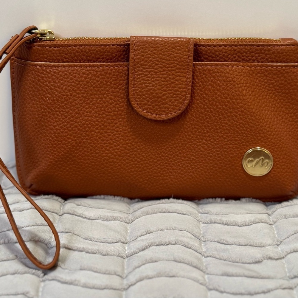 CleverMade Premium Zip Pouch Wallet Clutch… like new